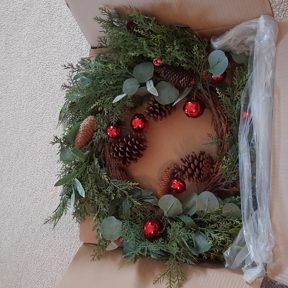 NWT.  QVC Faux Cedar Wreath with Bells & Pinecones 28 inches